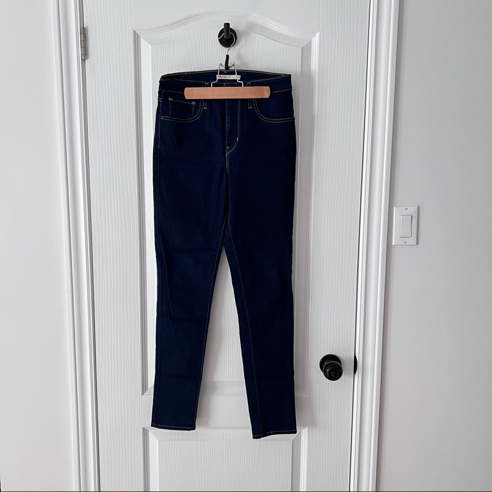 Levis - High Rise Indigo Skinny Jean